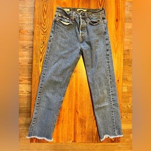 Levi's wedgie straight raw edge